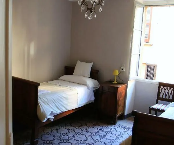 Nocleg ze śniadaniem Deco 3*